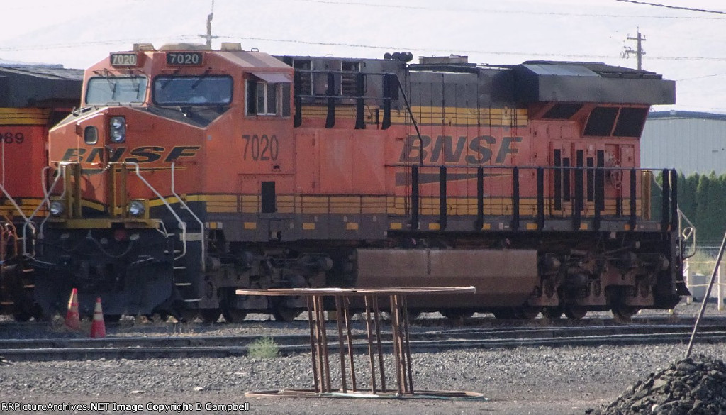 BNSF 7020